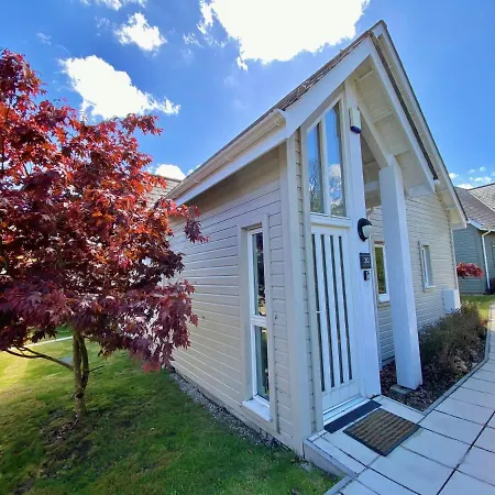 Luxurious 4 Bedroom New England Style - Trewhiddle 30 Holiday home *