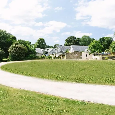 Luxurious 4 Bedroom New England Style - Trewhiddle 30 Holiday home